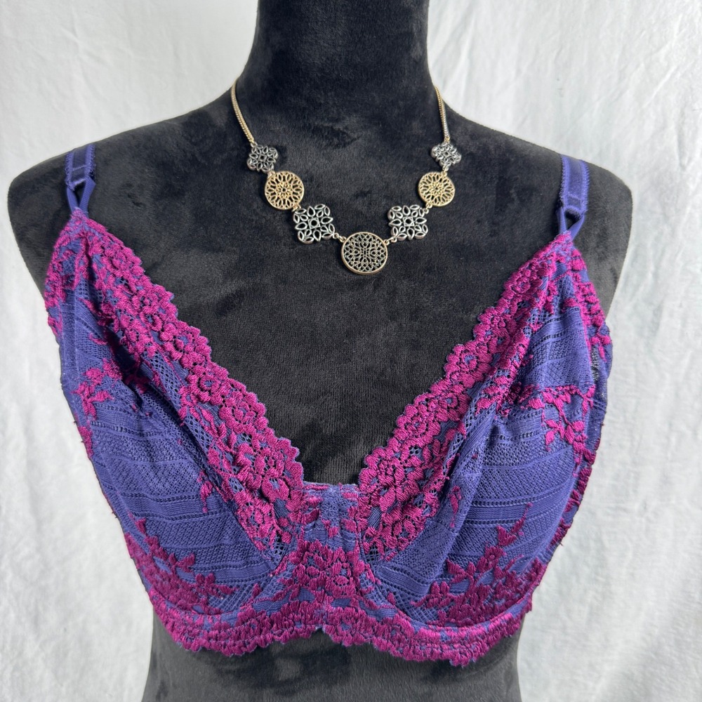 Women's Wacoal 36DD Unlined Underwire Bra Purple and Magenta Floral Lace 65191